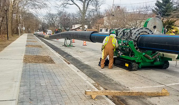Pipe string construction along area perpendicular to new pipeline alignment Pipe string construction along area perpendicular to new pipeline alignment