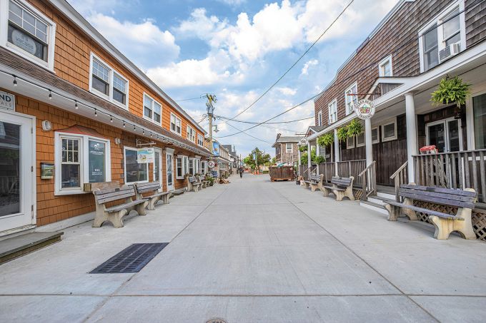 OCEAN BEACH - BAY WALK > W